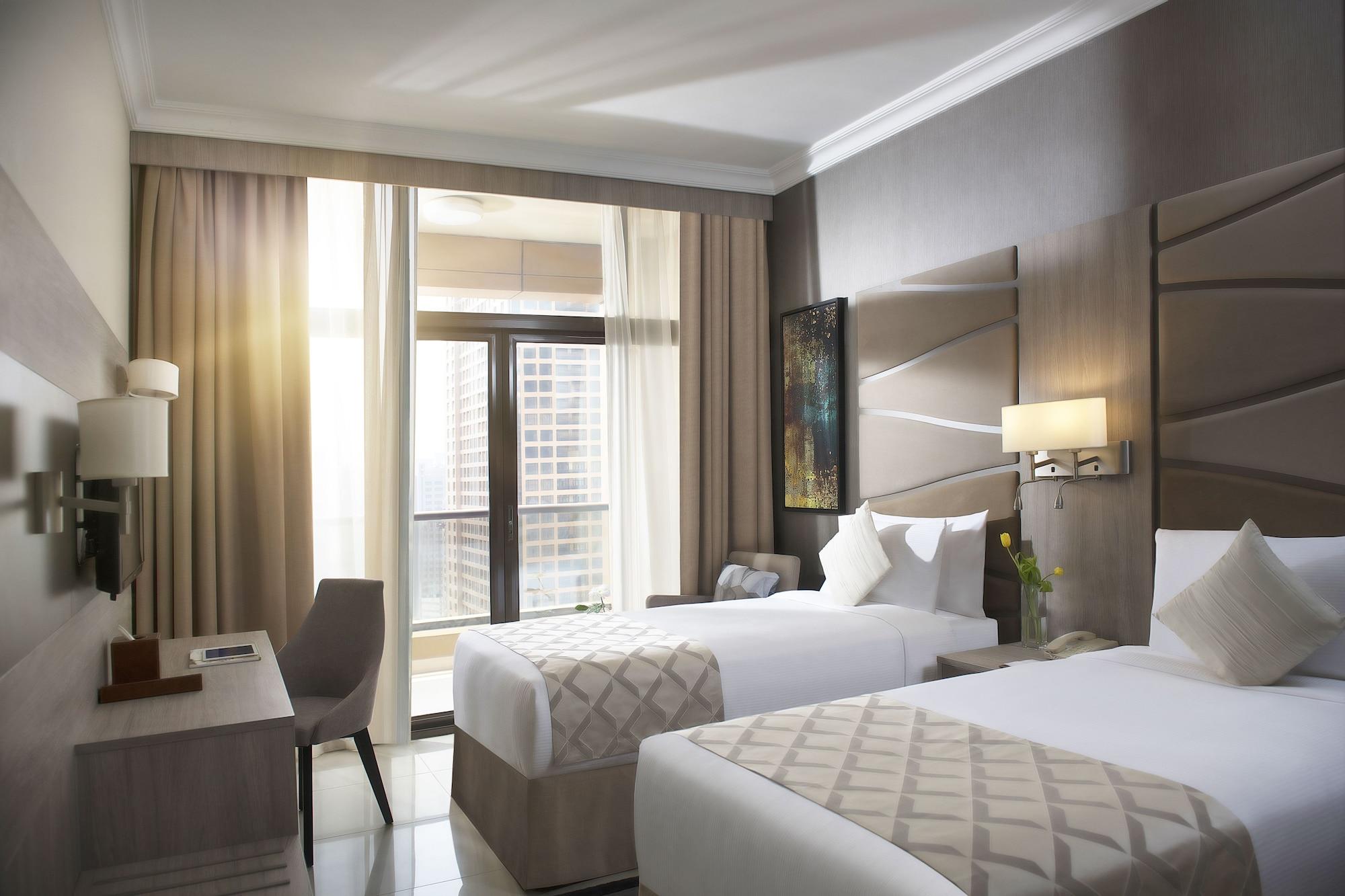 Two отель. Two Seasons Hotel Apartments Dubai. Mercure Hotel Apartments Dubai Barsha. Two Seasons Hotel & Apart (ex. Gloria Hotel) 4*. Two Seasons Hotel & Hotel Apartment 4*.